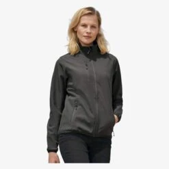 03828 - Falcon Women