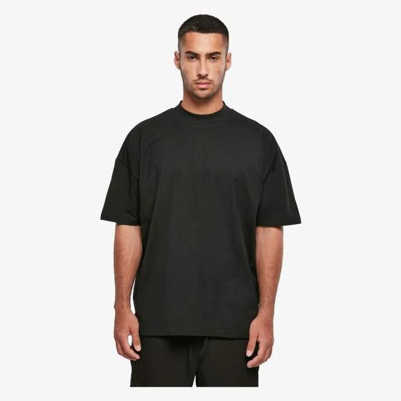 Build Your Brand BY230 - Men´s Oversized Mock Neck Tee 1 Build Your Brand BY230 - Men´s Oversized Mock Neck Tee